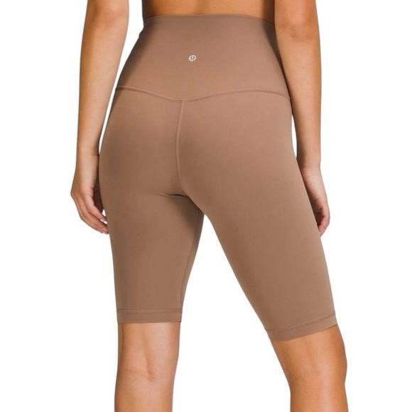 Lululemon Align Super High Rise Shorts 10 - Picture 12 of 15